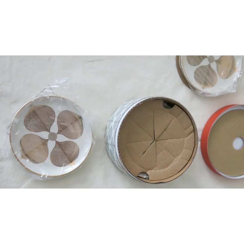 NIB Jonathan Adler HOLLYWOOD 4 Porcelain Gold Coasters RARE
